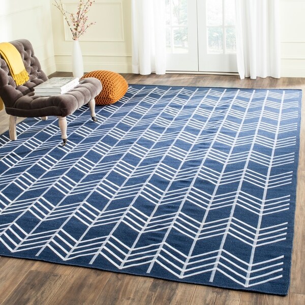 Safavieh Hand-Woven Kilim Navy Wool Rug - 8' x 10'