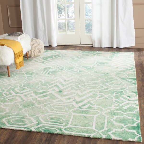 Safavieh Handmade Dip Dye Watercolor Vintage Green/ Ivory Wool Rug - 8' x 10'
