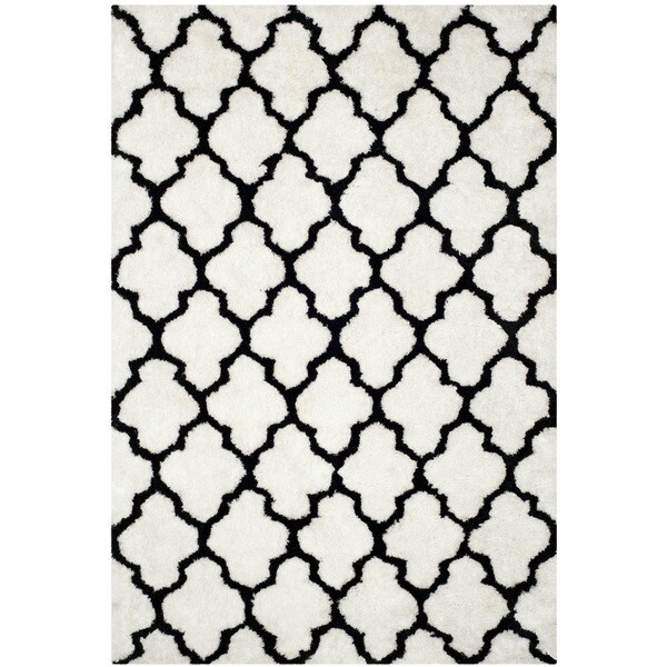 Safavieh Handmade Barcelona Shag White/ Black Trellis Polyester Rug - 8' x 10'