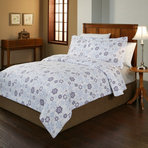 Shop Pointehaven 200 Gsm Superior Flannel Snowflake Duvet Set On