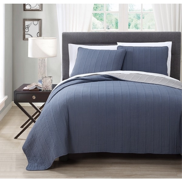 Benton Solid Reversable 3-piece Coverlet Set