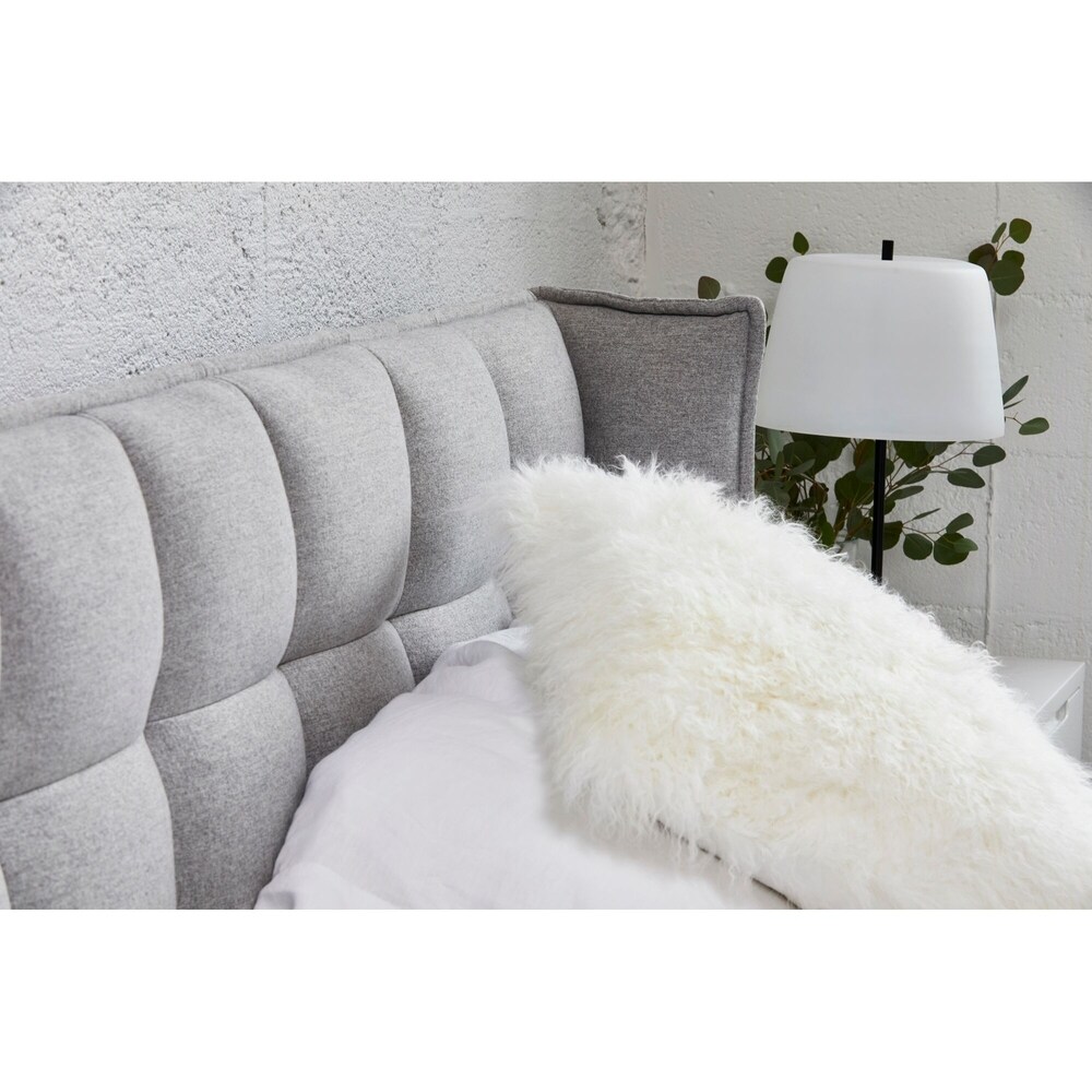 https://ak1.ostkcdn.com/images/products/10246426/Aurelle-Home-Lamb-Faux-22-inch-Throw-Pillow-58b9a128-d17f-465e-9d8b-6cf6e02b1633_1000.jpg