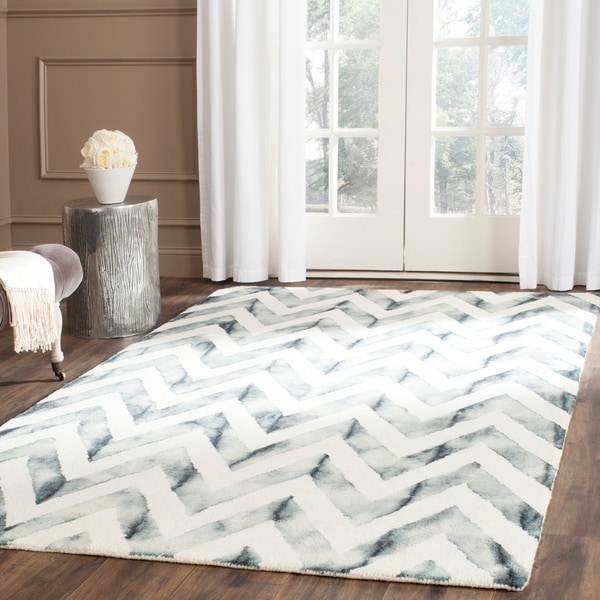 Safavieh Handmade Dip Dye Watercolor Vintage Ivory/ Grey Wool Rug - 8' x 10'