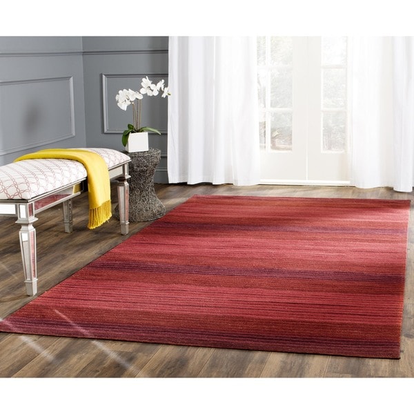 Safavieh Hand-woven Marbella Red Wool Rug - 6' x 9'