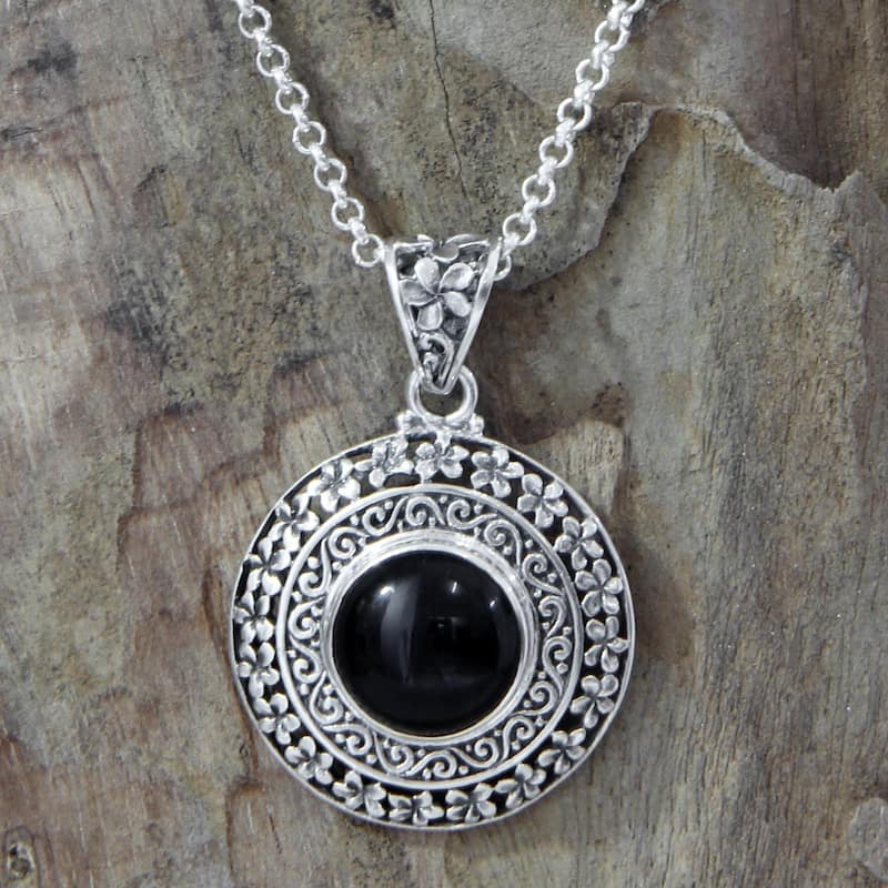 Handmade Sterling Silver 'Frangipani Secrets' Onyx Necklace (Indonesia)