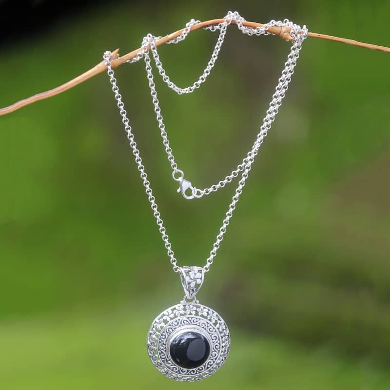 Handmade Sterling Silver 'Frangipani Secrets' Onyx Necklace (Indonesia)