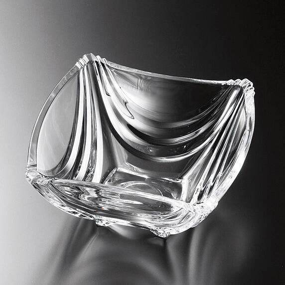 Domino 9.5-inch 80-ounce Serving Bowl