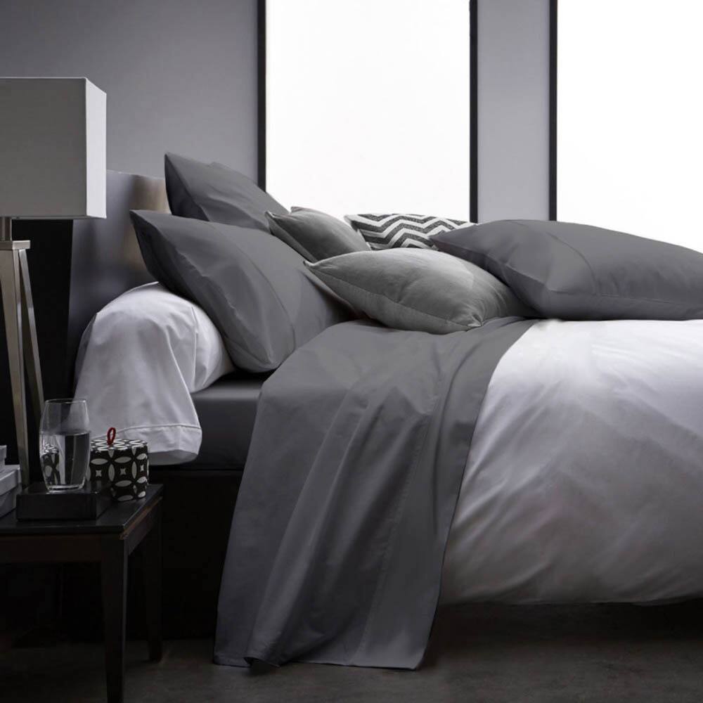 Luxurious Microfiber Ultra Soft and Wrinkle-free Solid 4 Piece Sheet Set
