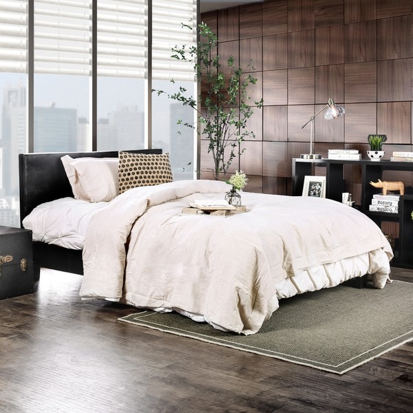 Furniture of America Gols Contemporary Black Faux Leather Platform Bed