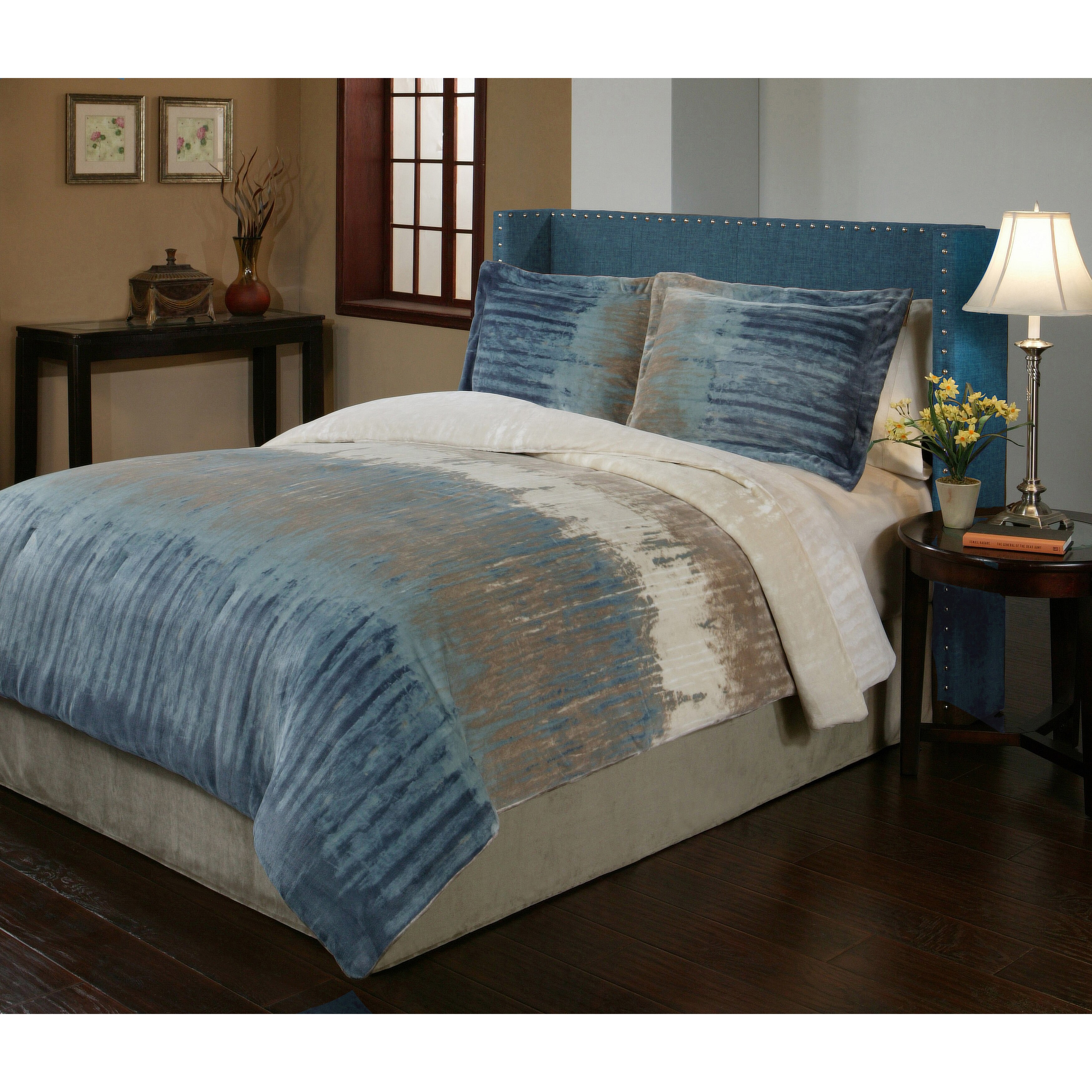 Shop Bentley Velvet Plush Print 3 Piece Comforter Set On Sale