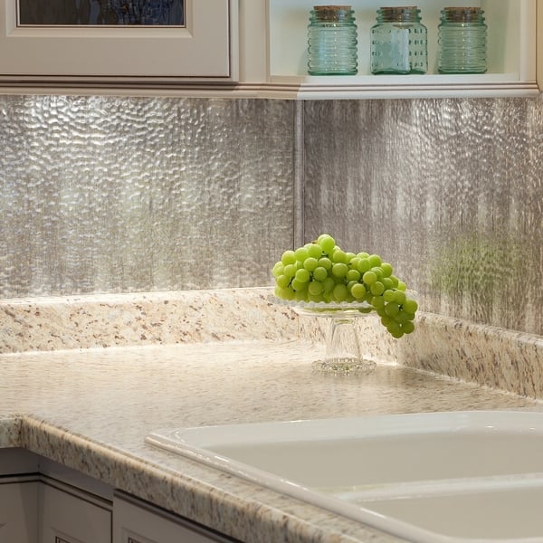 Shop Fasade Hammered In Crosshatch Silver Backsplash 15 Square Foot Kit Overstock
