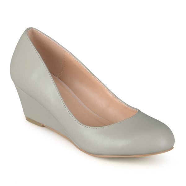 journee collection dollup wedge pump