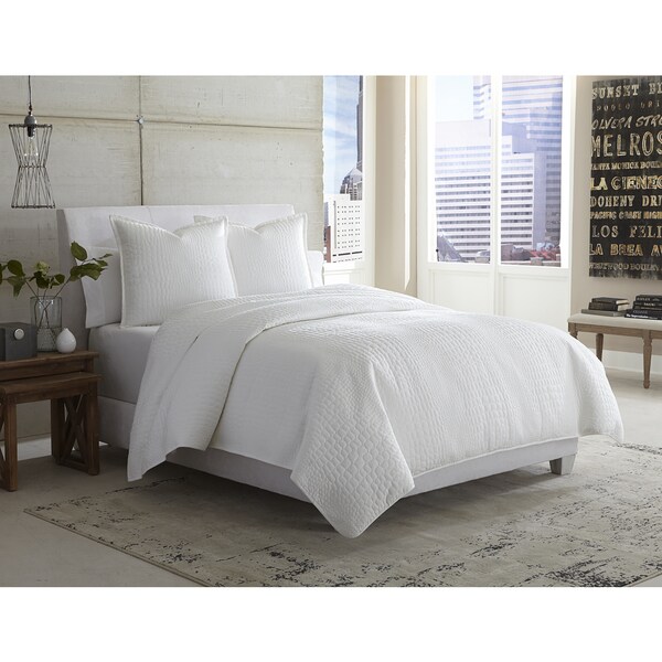 Michael Amini Ashworth Coverlet Set