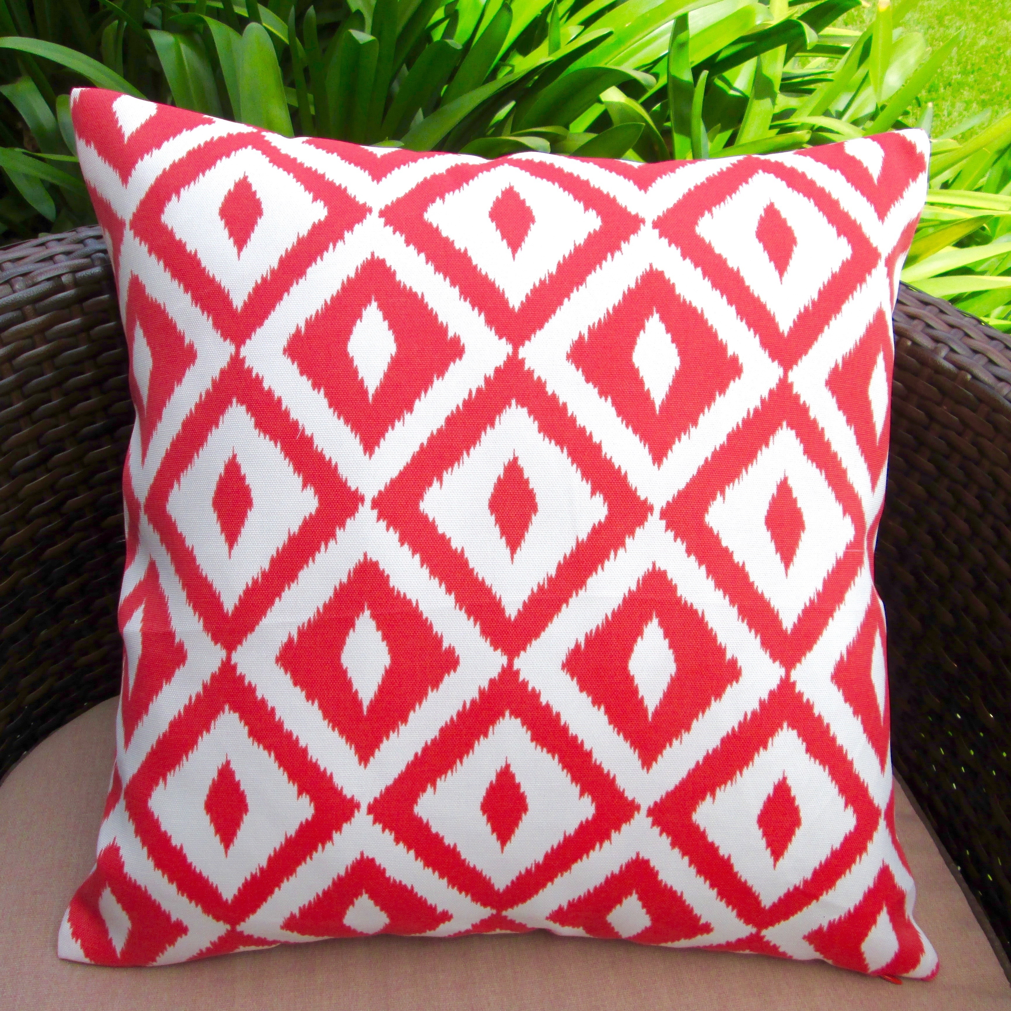 Artisan Pillows 18-inch Indoor/Outdoor Modern Geometric Garden Maze in  Orange Brown Caramel - Pillow Cover Only (Set of 2) - Bed Bath & Beyond -  17037456