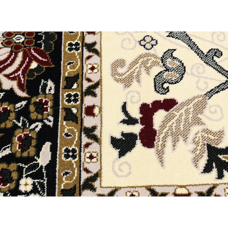 Linon Persian Treasures Bakhtiari Oriental Polypropylene Square Area Rug