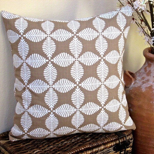 Artisan Pillows Indoor 20-inch Modern Geometric Floral in Brown Southwestern Accent Throw Pillow ...