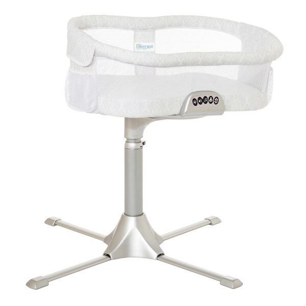 swiveling bassinet