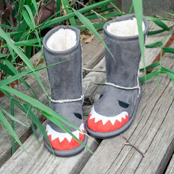 shark muk luks