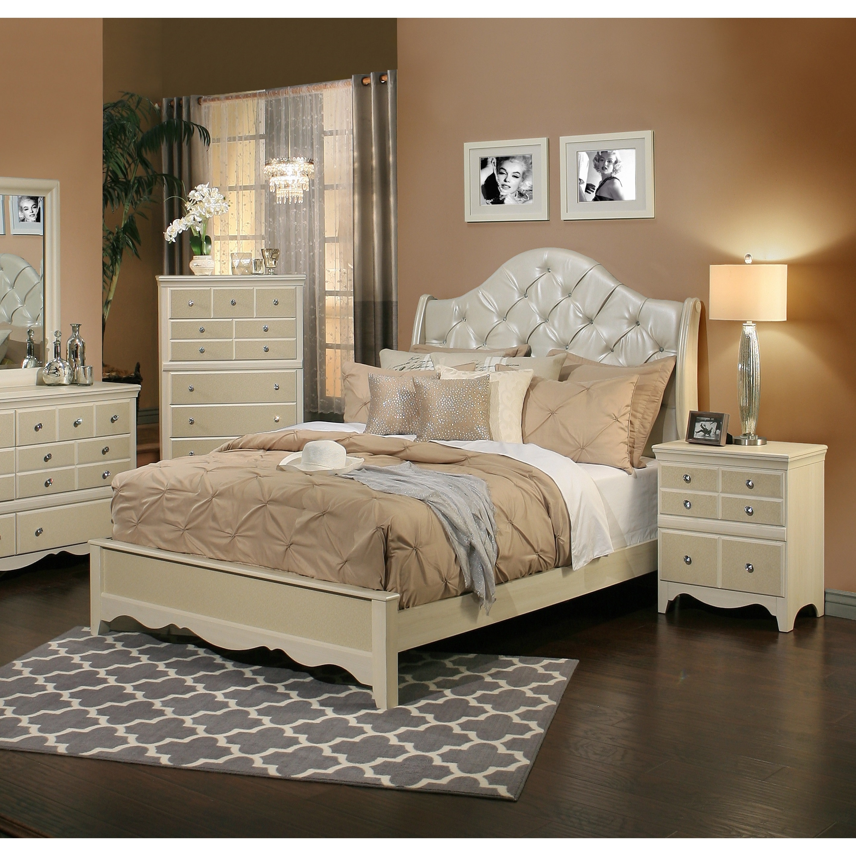 Sandberg Furniture Marilyn Two Nightstand Bedroom Set