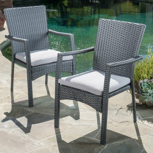 outdoor gray wicker dining chairs