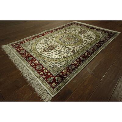 Hand-knotted Medallion Design Pure Silk Ivory/ Red Border Kashan Rug (4' x 6')