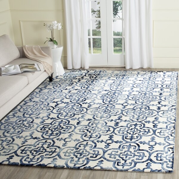 Safavieh Handmade Dip Dye Watercolor Vintage Ivory/ Navy Wool Rug - 9' x 12'