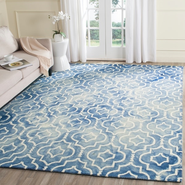Safavieh Handmade Dip Dye Watercolor Vintage Blue/ Ivory Wool Rug - 9' x 12'