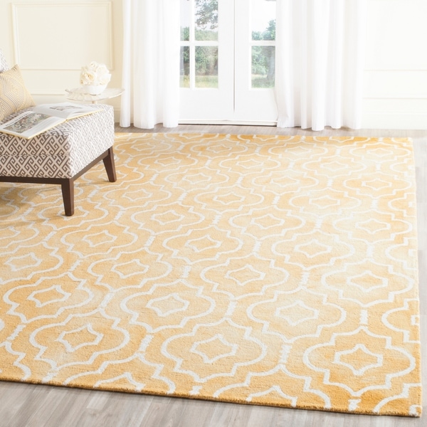 Safavieh Handmade Dip Dye Watercolor Vintage Gold/ Ivory Wool Rug - 8' x 10'