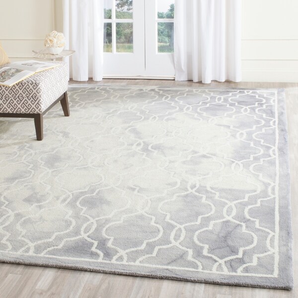 Safavieh Handmade Dip Dye Watercolor Vintage Grey/ Ivory Wool Rug - 8' x 10'