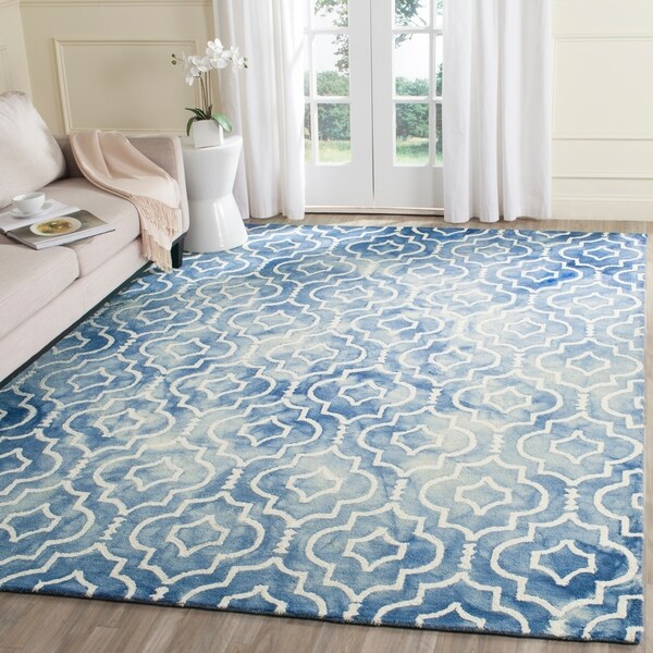 Safavieh Handmade Dip Dye Watercolor Vintage Blue/ Ivory Wool Rug - 8' x 10'