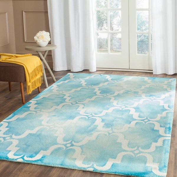 Safavieh Handmade Dip Dye Watercolor Vintage Turquoise/ Ivory Wool Rug - 5' x 8'