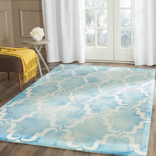 Safavieh Handmade Dip Dye Watercolor Vintage Turquoise/ Ivory Wool Rug - 5' x 8'