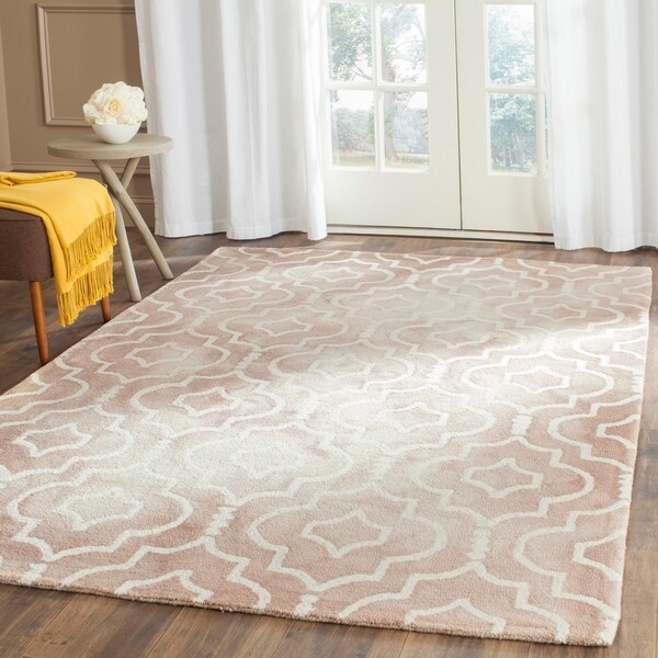 Safavieh Handmade Dip Dye Watercolor Vintage Beige/ Ivory Wool Rug - 5' x 8'