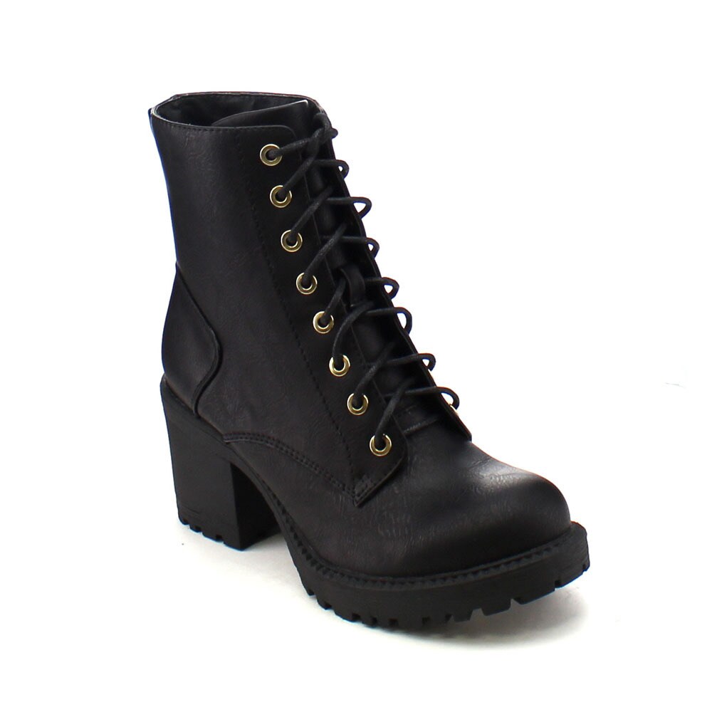 comfortable lace up boots