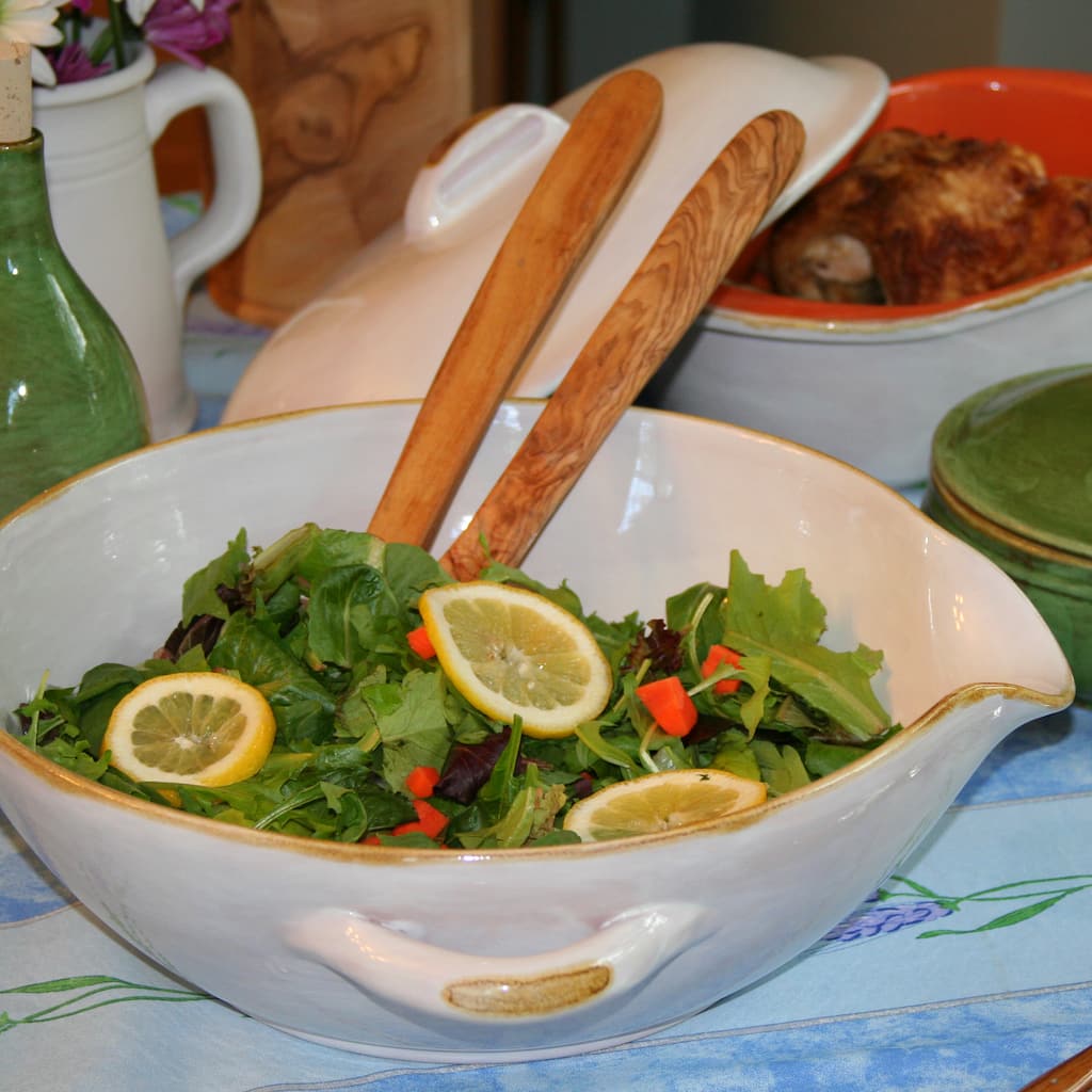 French Home 4.25-quart White Stoneware Two Handle Bowl with Spout