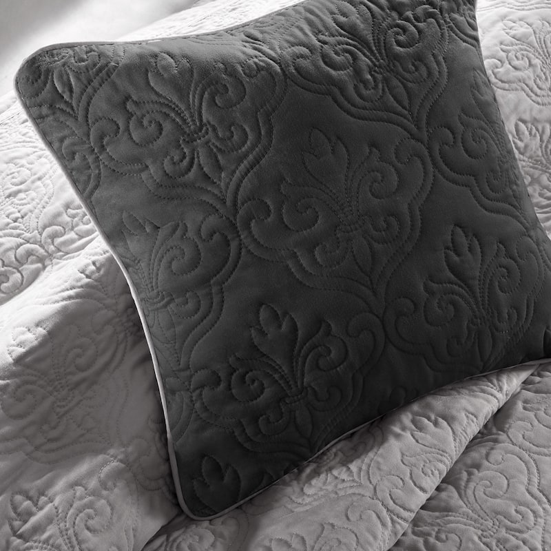 Madison Park Liverpool 7 Piece Quilt Set with Euro Shams and Throw Pillows
