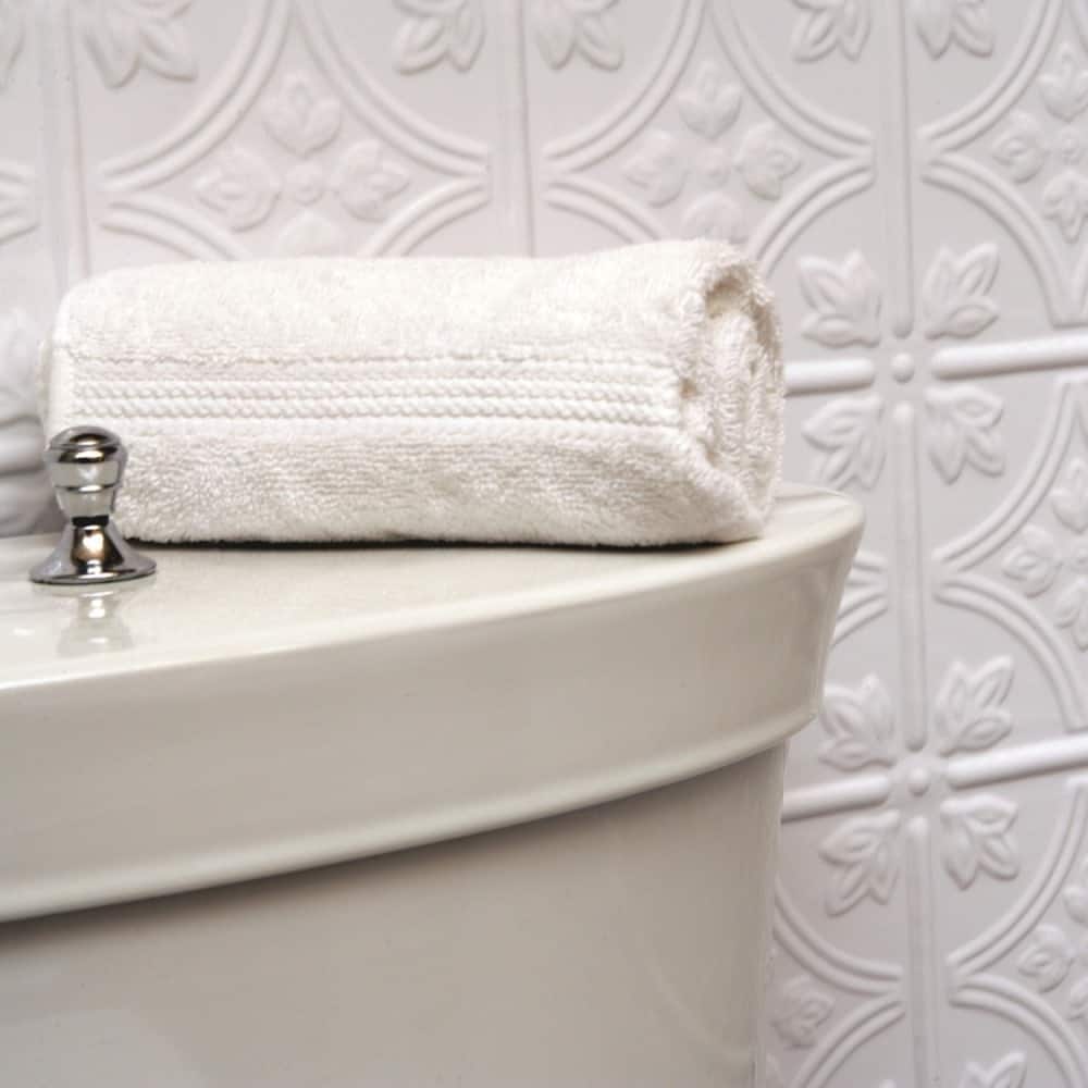 FASÄDE Traditional 1 4-foot x 8-foot PVC Wall Panel in Matte White