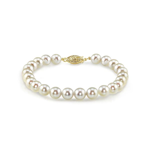 white pearl bracelet