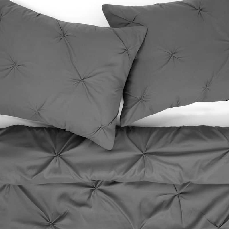 Classic and Chic Pintuck Pinch Pleated 3-piece Comforter Set