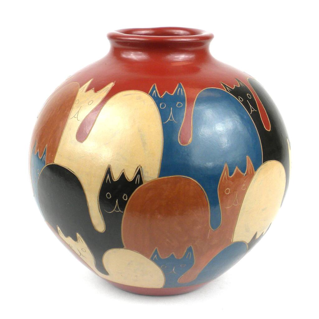 Handmade Cat Design 6-inch Tall Vase (Nicaragua)