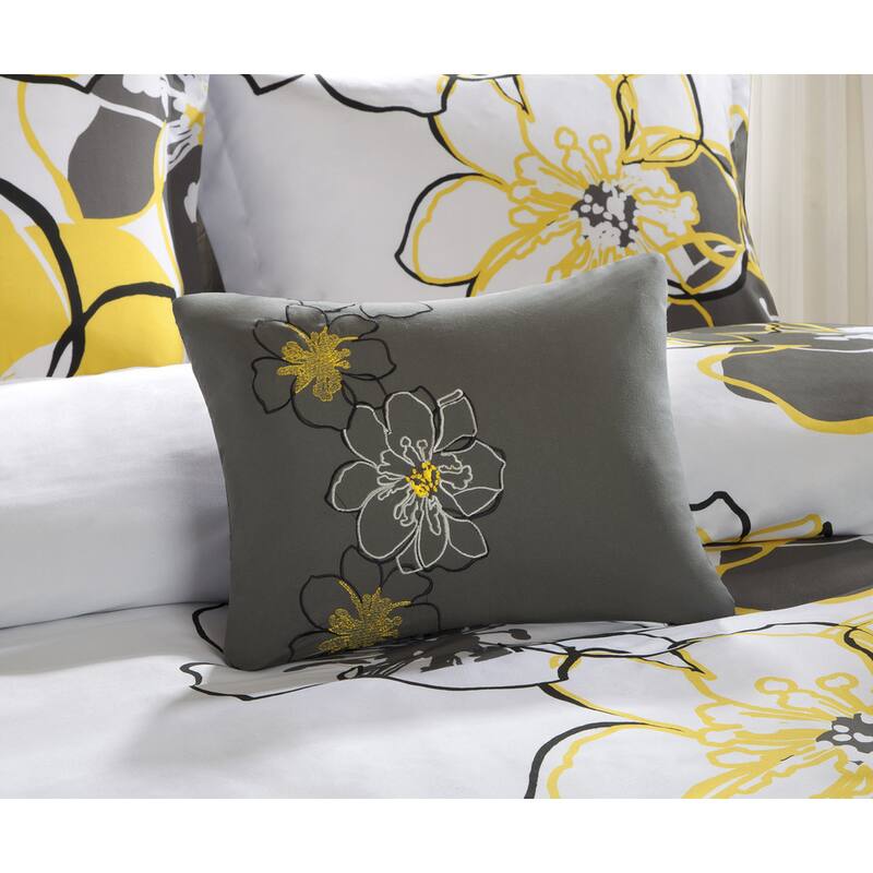 Mackenzie 4-piece Duvet Cover Set by Intelligent Design