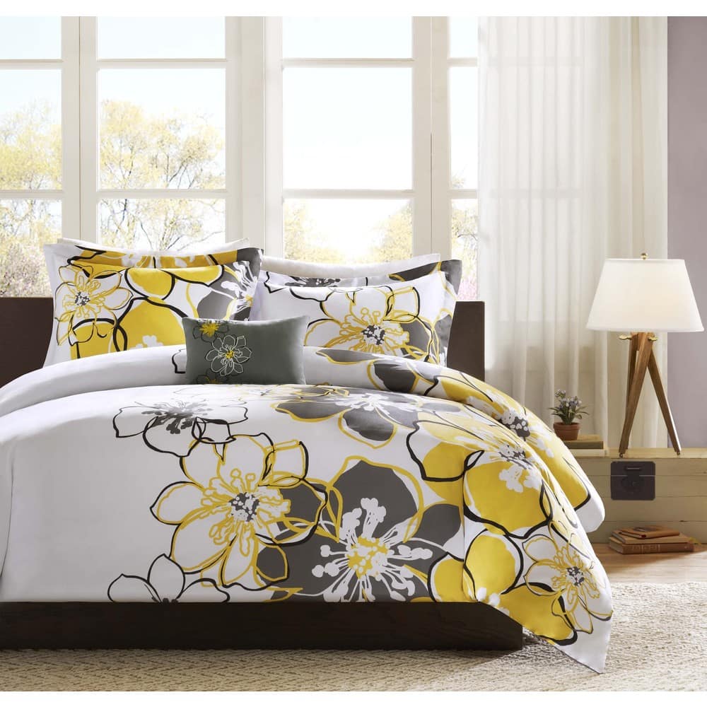 Mackenzie 4-piece Duvet Cover Set by Intelligent Design