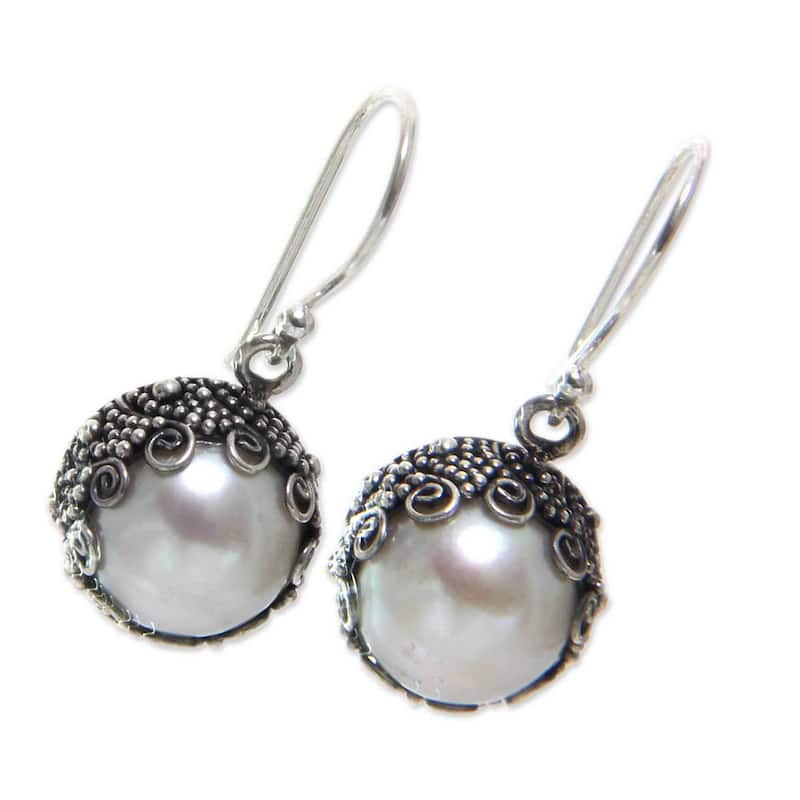 Handmade Sterling Silver 'Sanur Moon' Pearl Earrings (10 mm) (Indonesia)
