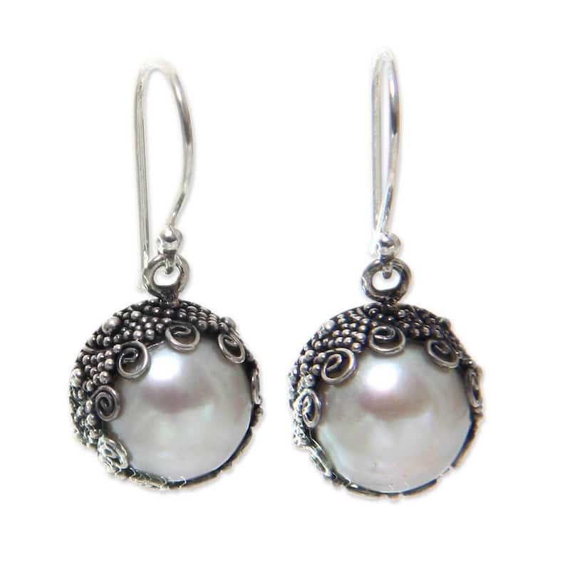 Handmade Sterling Silver 'Sanur Moon' Pearl Earrings (10 mm) (Indonesia)