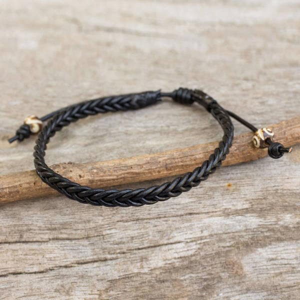 Handmade Mens Leather Single Black Braid Bracelet Thailand 3885f73d 2af4 4c81 862a E55d38250b76 600 