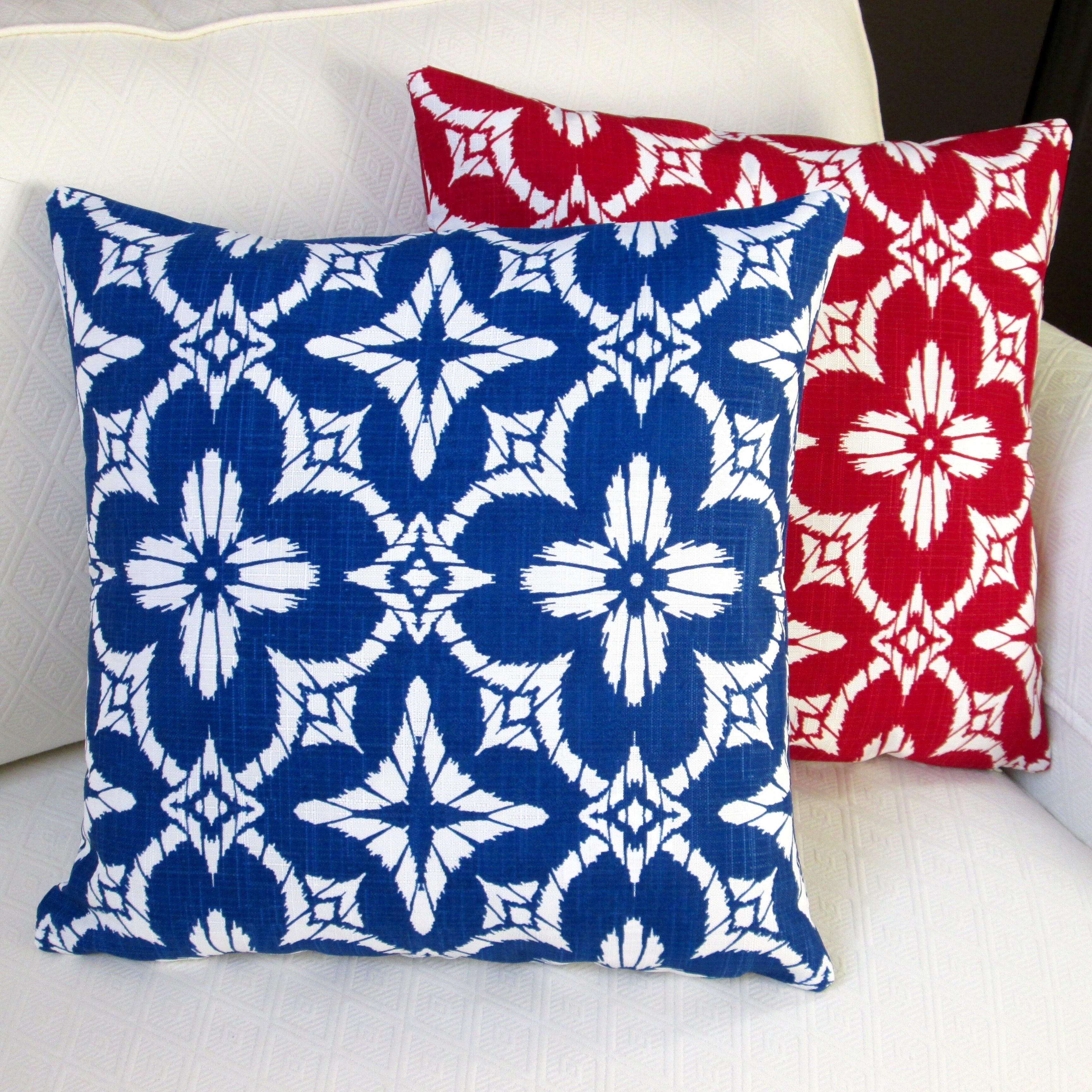 Pillows Indoor Outdoor 18 Inch Aspidoras Le Red Or Indoor Outdoor 18 Inch Aspidoras Le