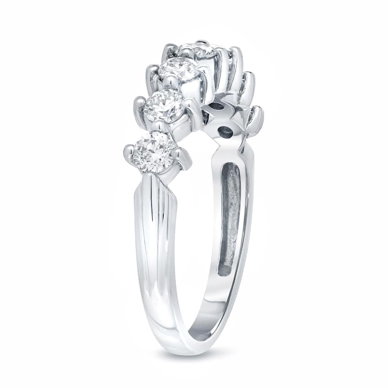 Auriya 14k Gold 3/5ctw Modern 7-Stone Diamond Wedding Band