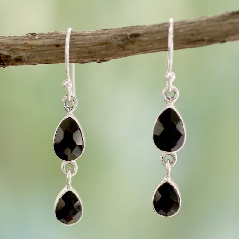 Handmade Sterling Silver 'Radha's Radiance' Onyx Earrings (India)
