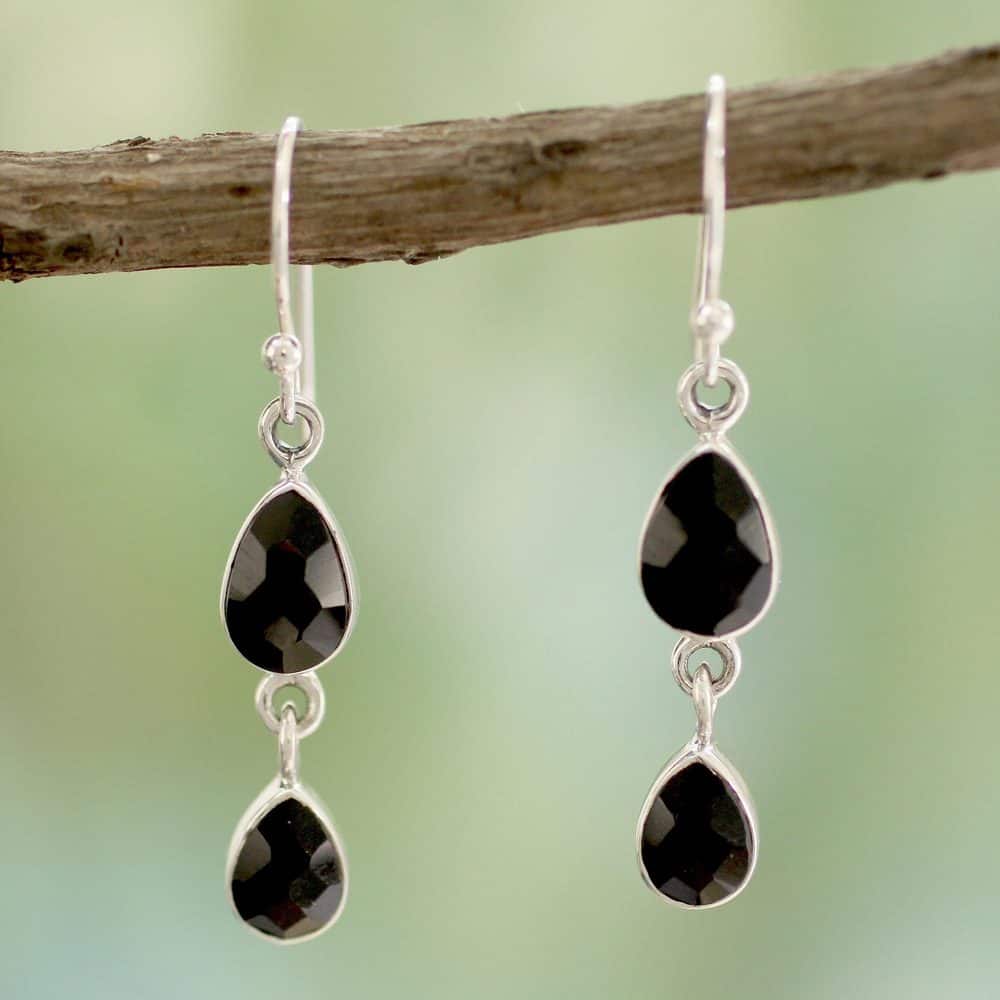 Handmade Sterling Silver 'Radha's Radiance' Onyx Earrings (India)