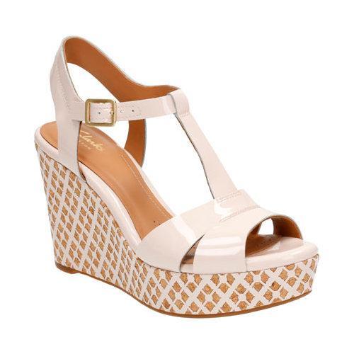 clarks sandals nude